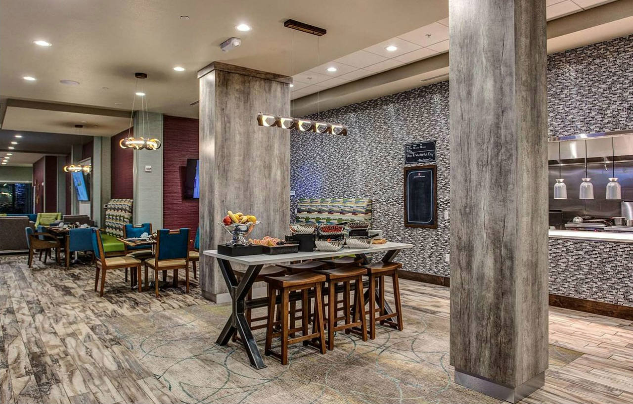 Hilton Garden Inn Топика Екстериор снимка